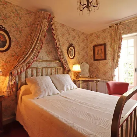 élégant Manoir Avec Jardin Et Cheminée, à - Fr-1-497-180 * Saint-Pierre-des-Loges