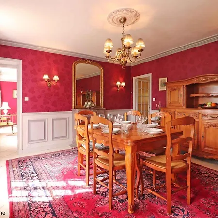 Casa vacanze élégant Manoir Avec Jardin Et Cheminée, à - Fr-1-497-180 Saint-Pierre-des-Loges
