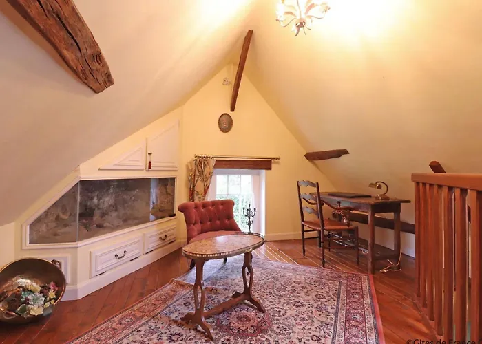 Charmante Maison Avec Jardin Clos A - Fr-1-497-180