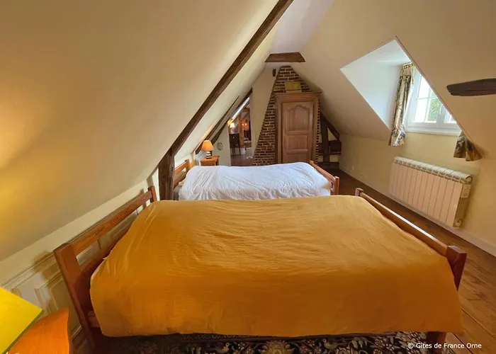 Vakantiehuis Charmante Maison Avec Jardin Clos A - Fr-1-497-180 Saint-Pierre-des-Loges